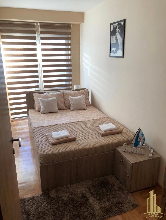 Mirkovic Lux Apartman Ni Eksteriør bilde