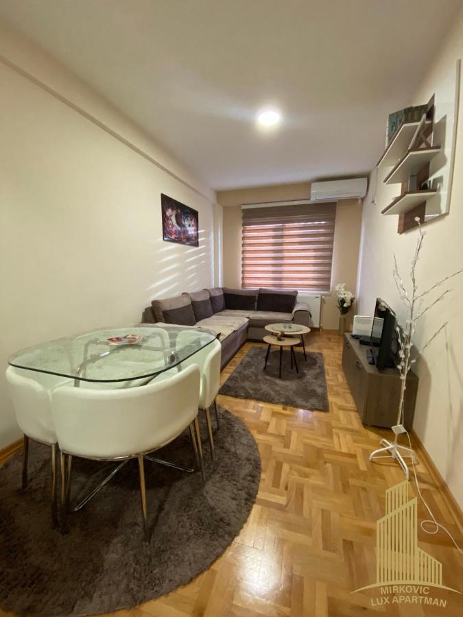Mirkovic Lux Apartman Ni Eksteriør bilde