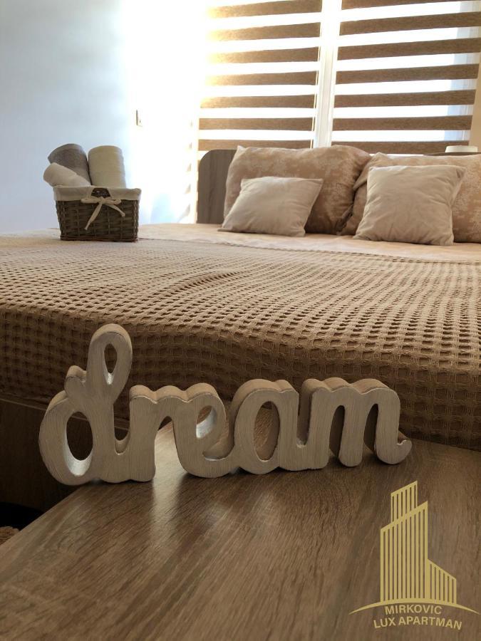 Mirkovic Lux Apartman Ni Eksteriør bilde