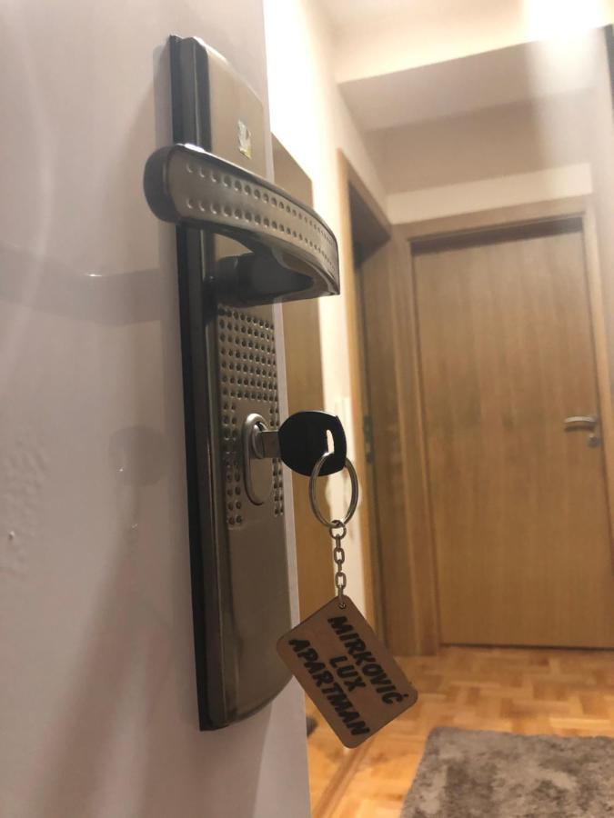 Mirkovic Lux Apartman Ni Eksteriør bilde