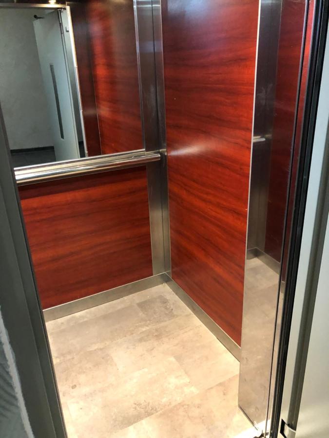 Mirkovic Lux Apartman Ni Eksteriør bilde